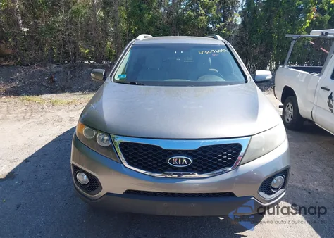 2011 Kia Sorento Lx z USA, uszkodzony, nr VIN 5XYKT3A15BG155830